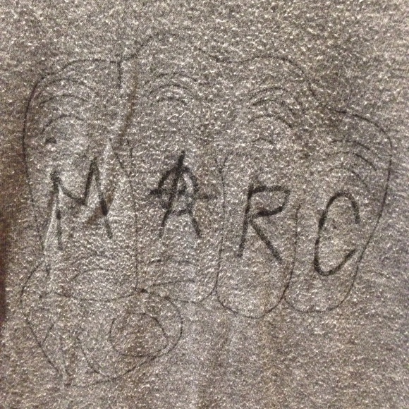 Marc by Marc Jacobs Grey T-Shirt with Fist Print - Picture 4 of 5